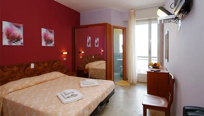Hotel Kent Riccione 3*,